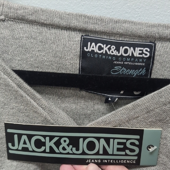 Jack & Jones Gray Cardigan with V-neck and Relaxed Fit - Picture 2 of 5